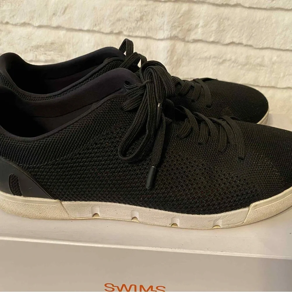 Swims great size
